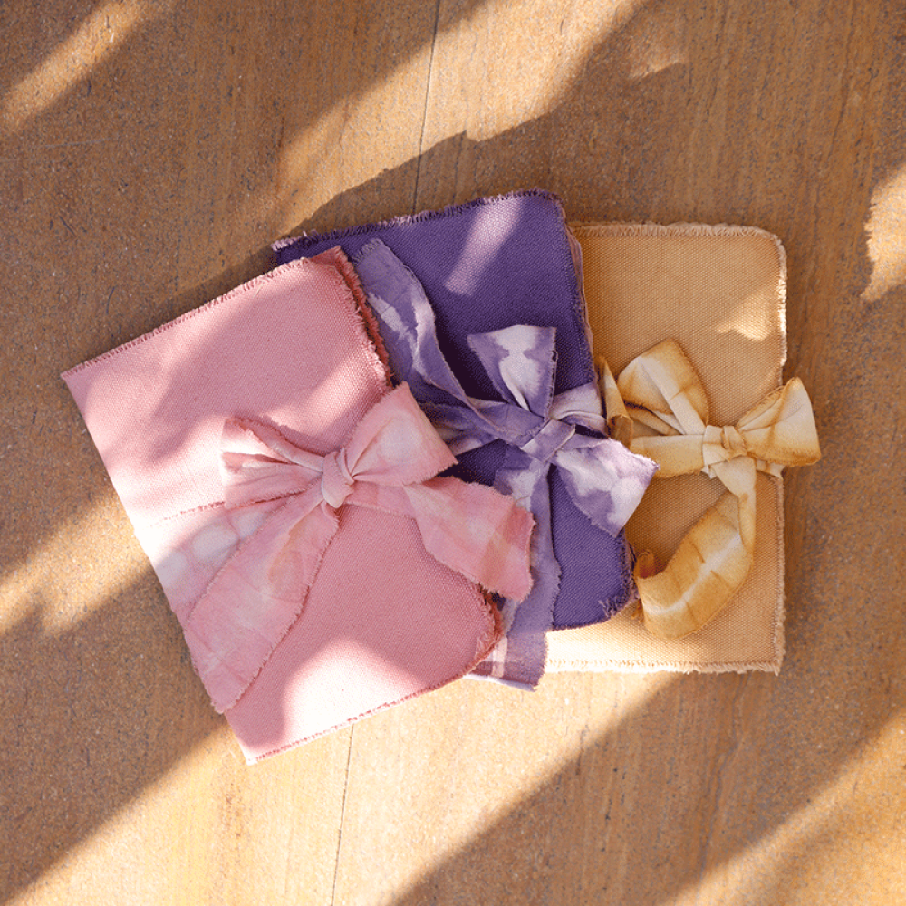 ARTIST'S PAPER BUNDLE